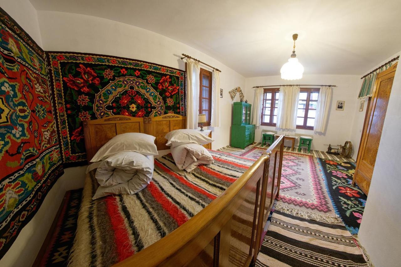 Вилла Casa Bunicii Din Bucovina Вама Экстерьер фото